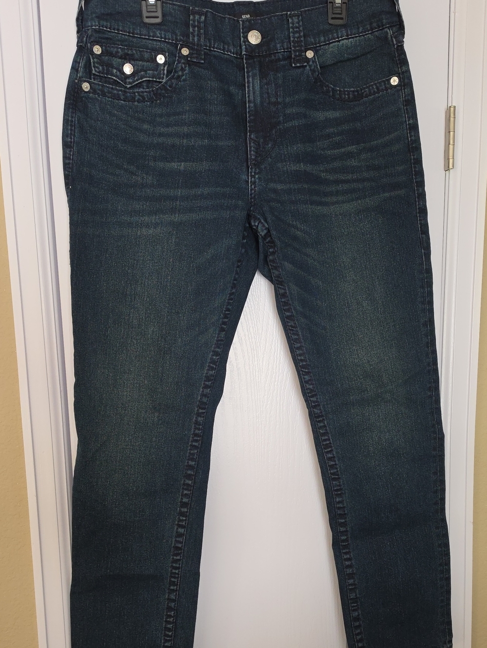 True Religion Geno Relaxed Slim Jeans in Dark Blue Wash - New